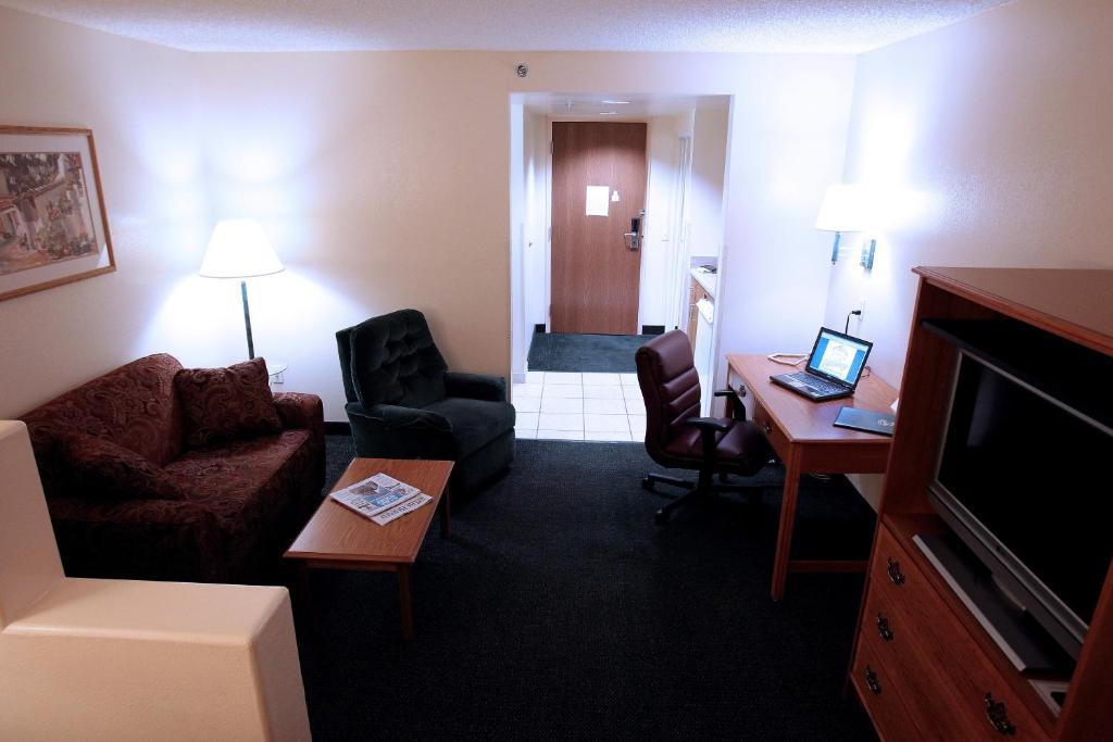 Gateway Studio Suites Sierra Vista Room photo